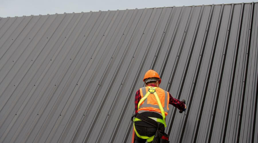 Professional residential roofers in Almont, ND